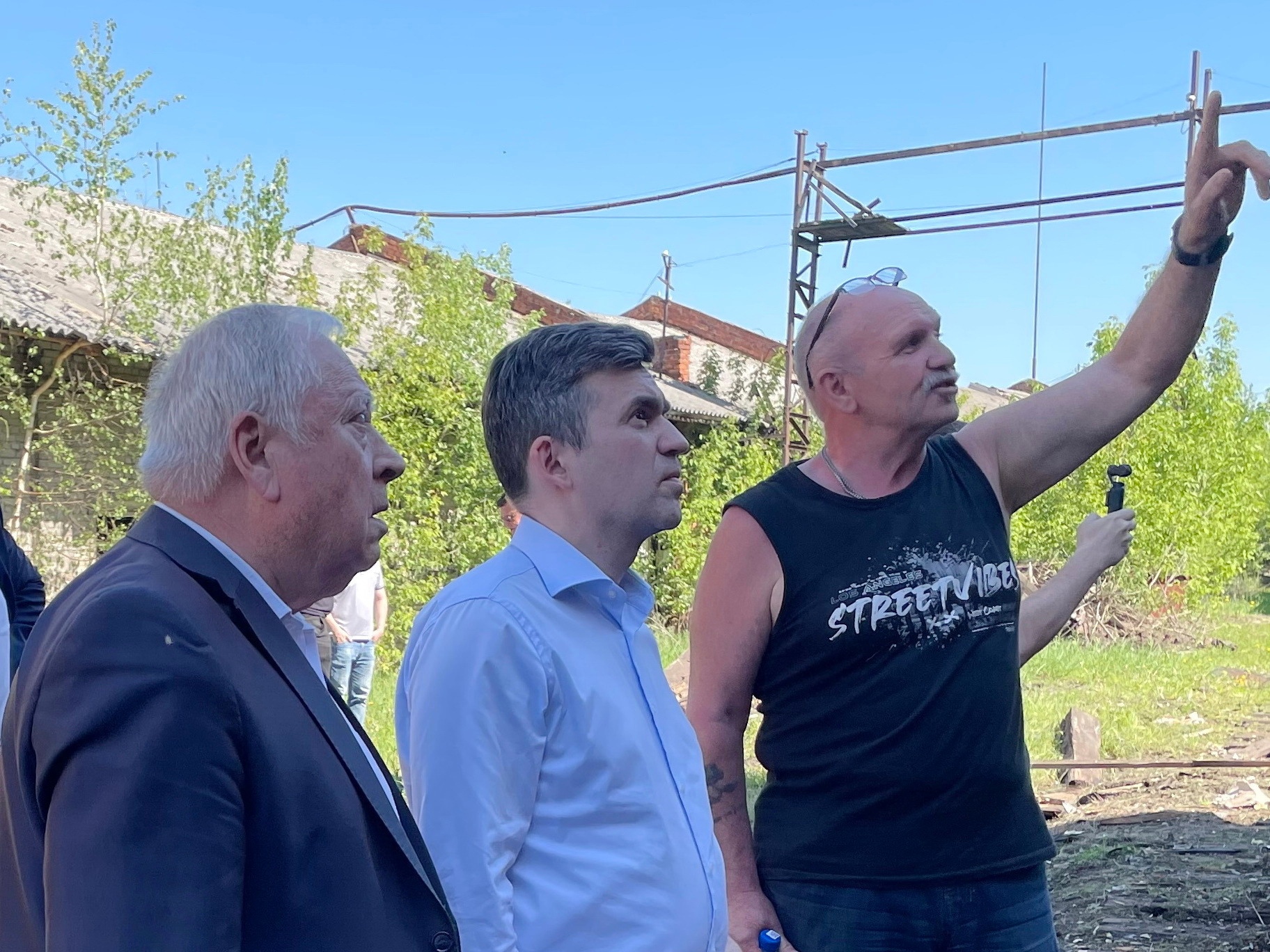 В Кинешме ликвидируют последствия атаки БПЛА.