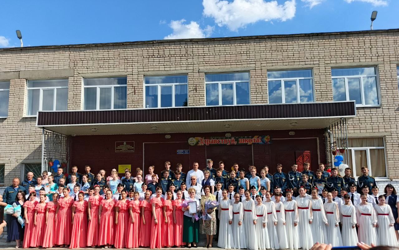 В школе №18 имени Маршала А.М. Василевского отгремел кадетский бал.