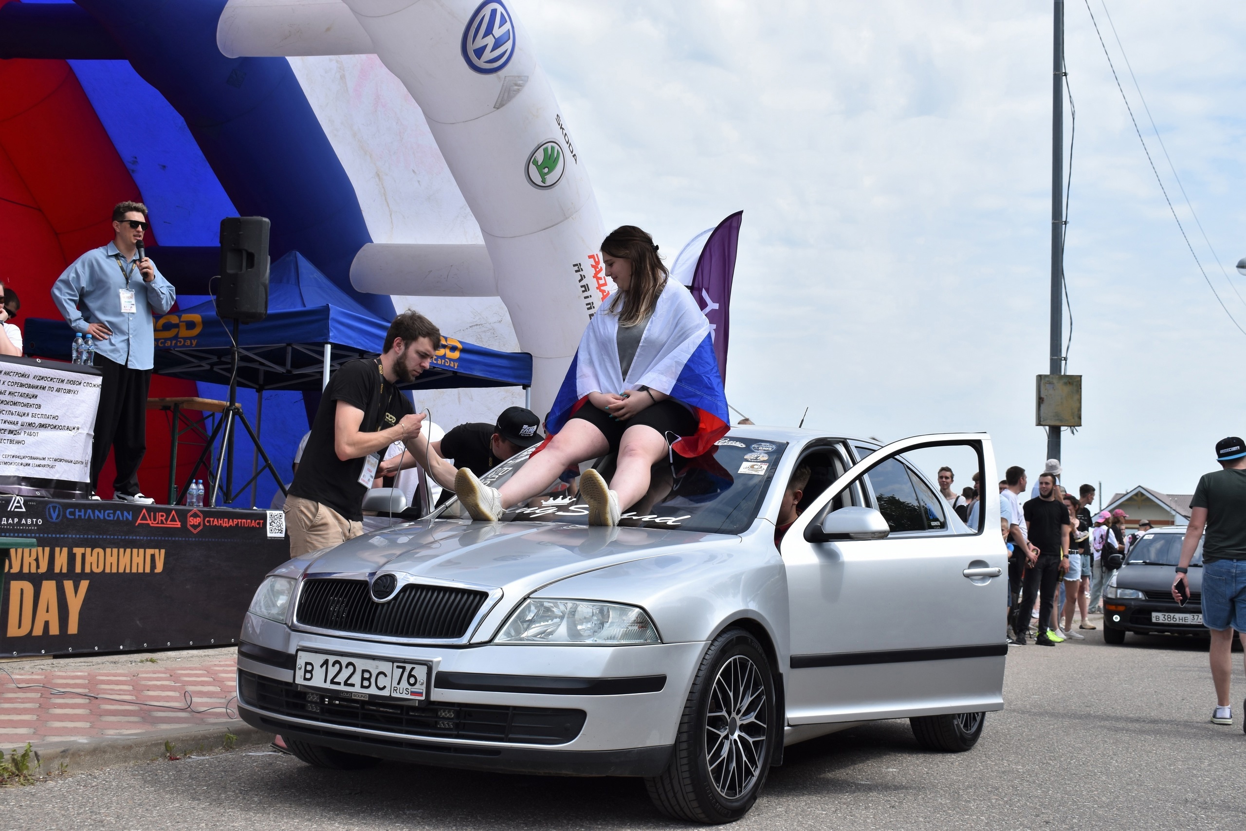В Кинешме состоялось открытие сезона Чемпионата по автозвуку и тюнингу «One Car Day».