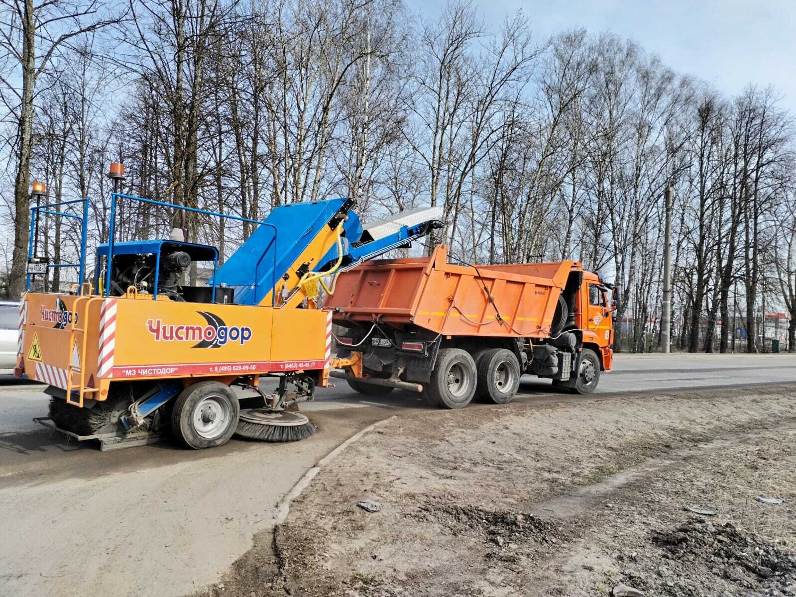 В Кинешме УГХ возобновило в активном режиме работы по уборке смета с дорог.